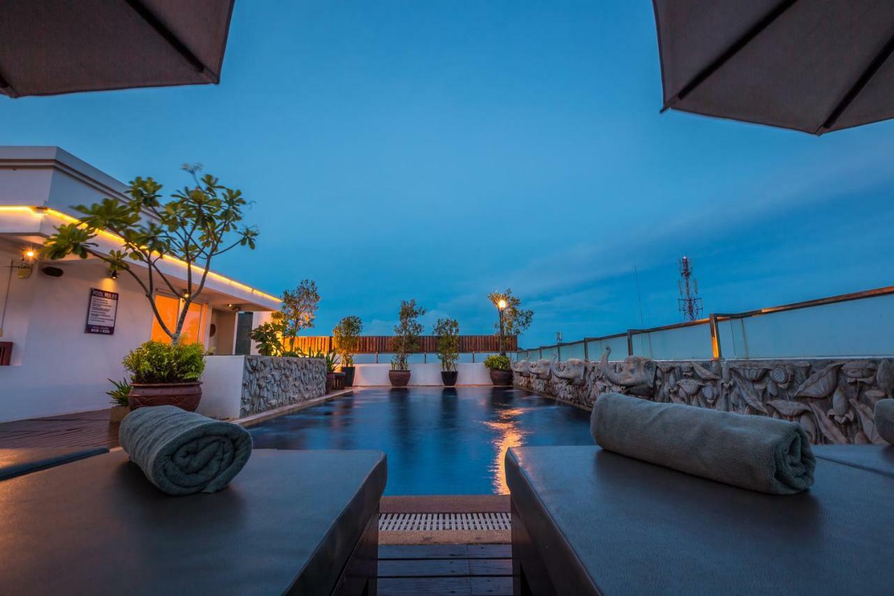 Angkor Sivutha Suites By Alfa Siem Reap Exteriör bild