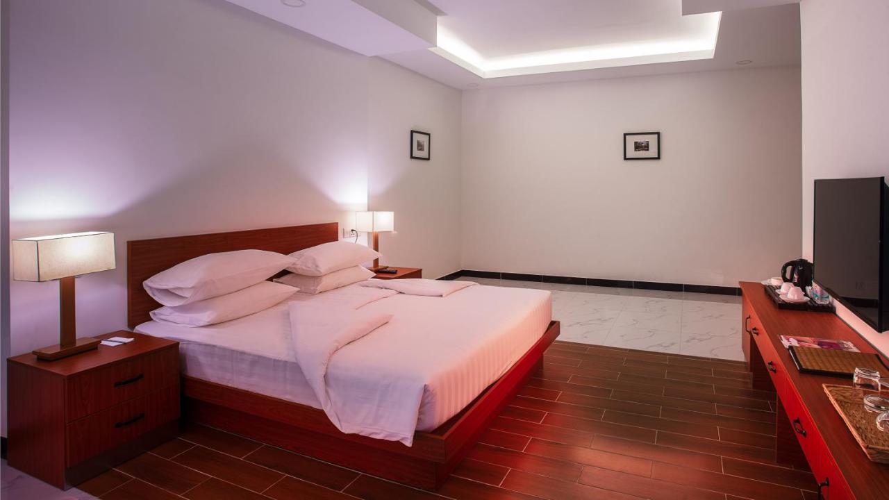 Angkor Sivutha Suites By Alfa Siem Reap Exteriör bild